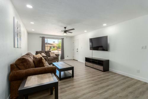 3 Bdrm Near Spring Training & Golf W/ Pool & Games