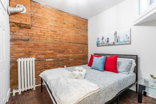 Upscale 2br With King Bed - Boutique Apartment - Prime Location