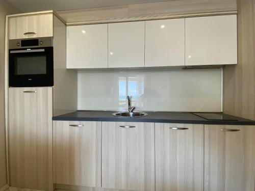 Sea View One Bedroom Apartment In Paradiso Complex 102