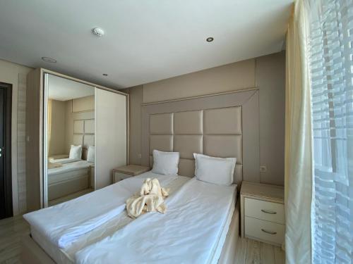 Sea View One Bedroom Apartment In Paradiso Complex 102