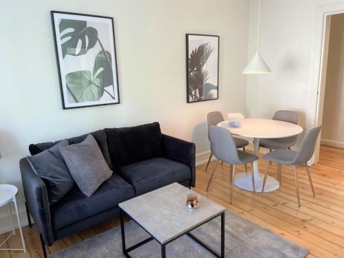 Cozy 1-bedroom Apartment In Elegant �sterbro