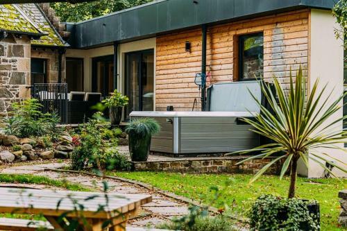 Stylish Loch Lomond Lodge In Perfect Location