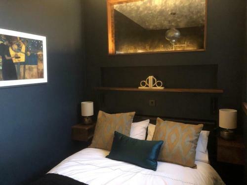 Luxury First Floor One-bedroom Seaside Apartment