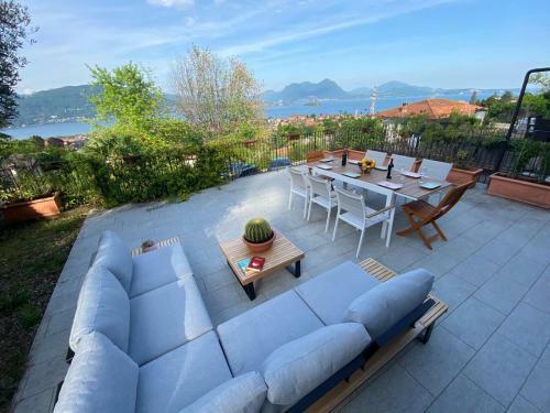 Teresita Villa With Garden And Lake View