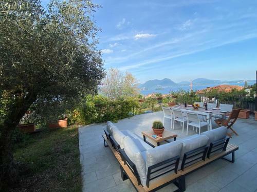 Teresita Villa With Garden And Lake View
