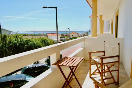 Carlos House - Baleal Beach, Sunny Balcony, Shared Pool