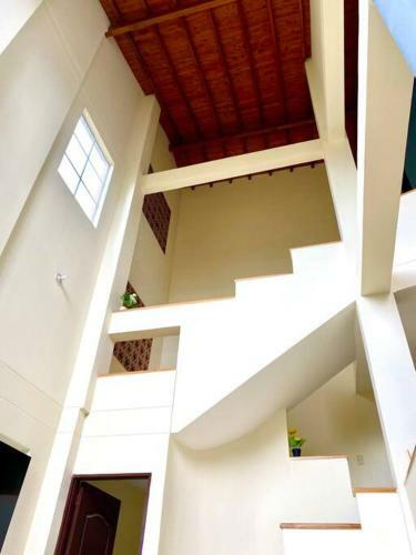 Casa Con Parking Y Terraza En Sector Exclusivo