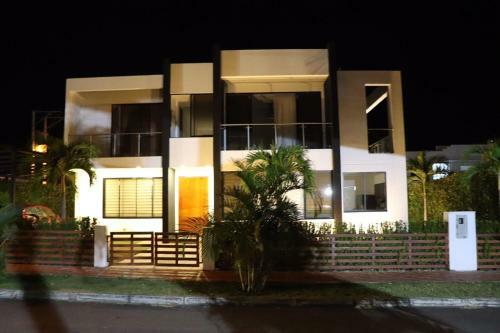 Villa Hermosa Casa Con Piscina Y Jacuzzi Privado