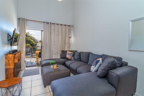 Cozy All-in-one Ocean View Apartment