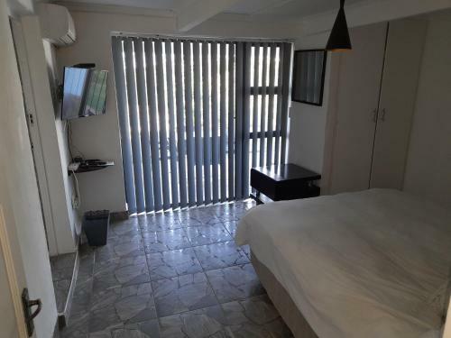 Hostal Golden Globe Guesthouse