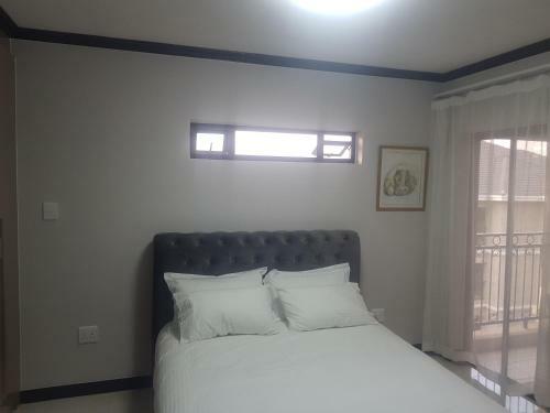 2bed Luxury Hotel Apartment. Fourways