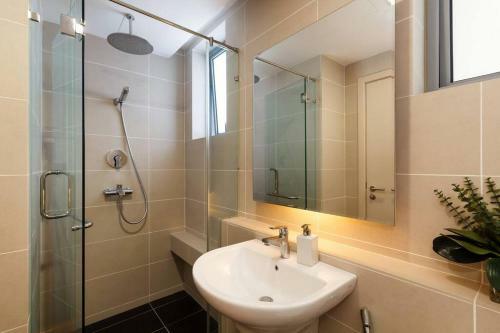 Apartamento Cozy Spacious 2br Bukit Bintang With Lush Greenery