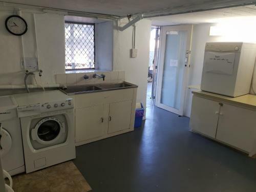 Stirling 1 Bedroom - Affordable Central Apartment