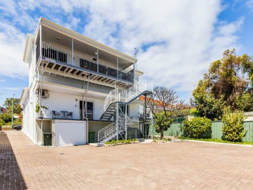 Stirling 1 Bedroom - Affordable Central Apartment