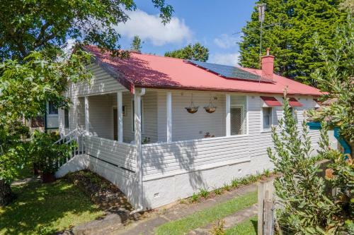Magpie Cottage