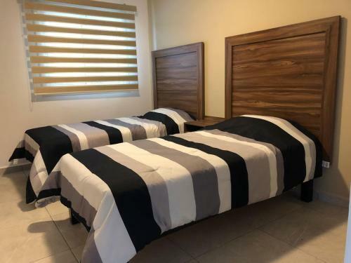 Apartamento 6012 Pacifika 3 Cuartos Junto Al Lago En Marina!