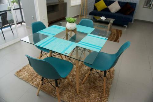 New Apartment W/pool, And Very Close To The Beach