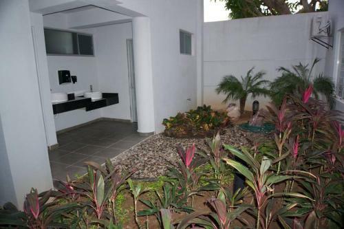 New Apartment W/pool, And Very Close To The Beach