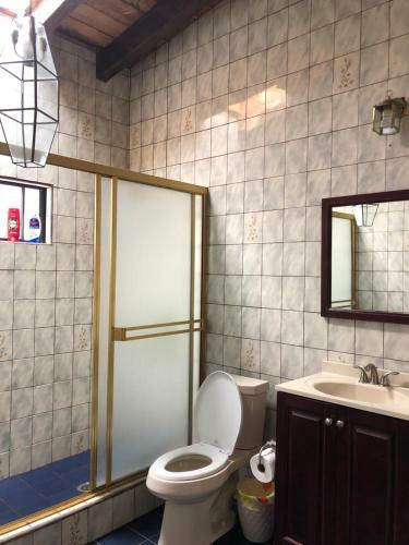 Ocean Front Antique House, Private Beach!