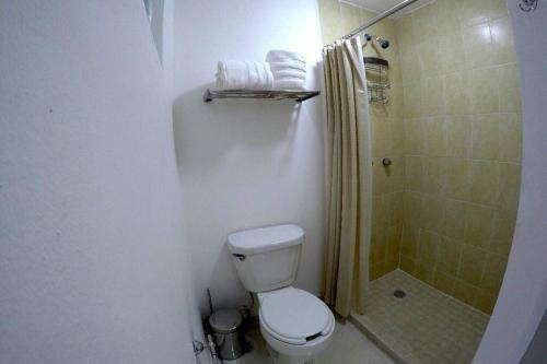 3 Rooms, 2 Bath Apartment For 6