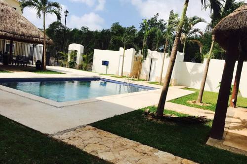 3 Rooms, 2 Bath Apartment For 6