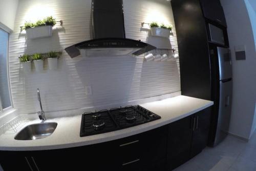 3 Rooms, 2 Bath Apartment For 6