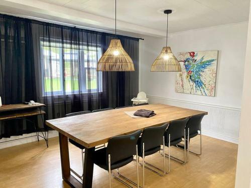 Le Barth�lemy. Piscine Int�rieure.