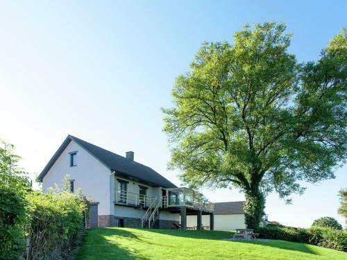 Vintage Villa With Private Garden In Rendeux