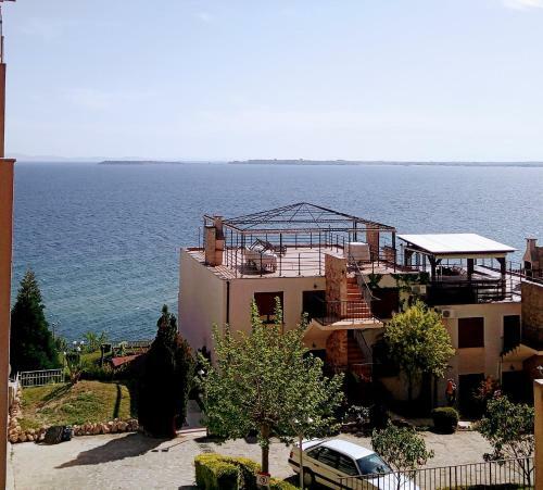 Dolce Vita II Waterfront Breeze Sea View Luxury Apartament