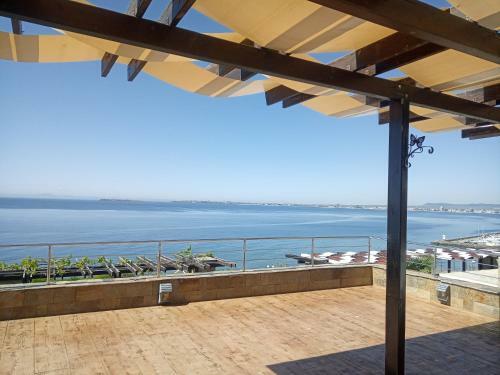 Dolce Vita II Waterfront Breeze Sea View Luxury Apartament