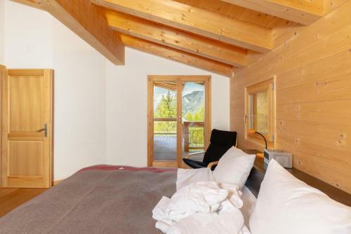 Crystal De Neige Luxury Chalet Spa & Jacuzzi