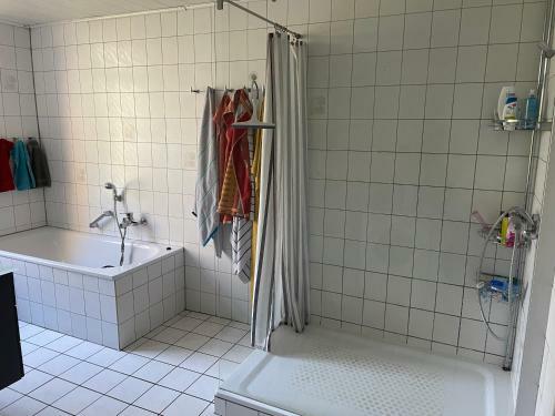 Schlafen Neben Den Kleinen K�lbchen Im K�lberiglu