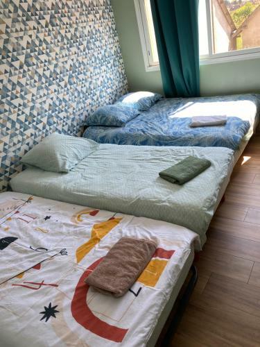 Maison/ /7 Salles De Bain/8 Chambres