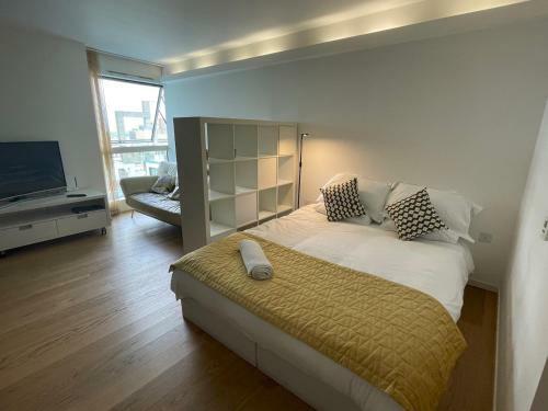Pass The Keys Studio Apartment In The Iconic Cube