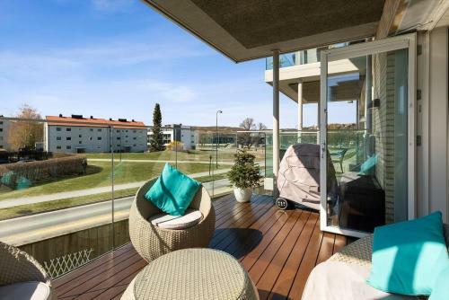 Stayplus Dnb Apartment With Balcony
