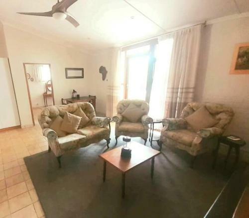 Apartamento Bella's. Spacious One Bedroom Cottage.