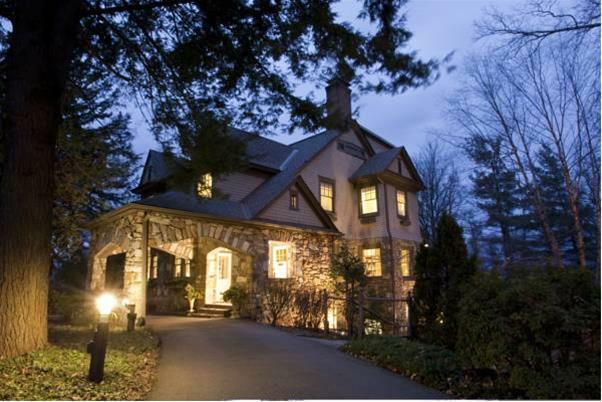 North Lodge On Oakland Bed And Breakfast