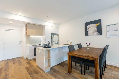 Elegant 2br Apartment Pet & Child Friendly - Fast Wifi