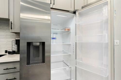 Villa New Luxury 1 Br Guest Suite, W/kitchen, Pvt