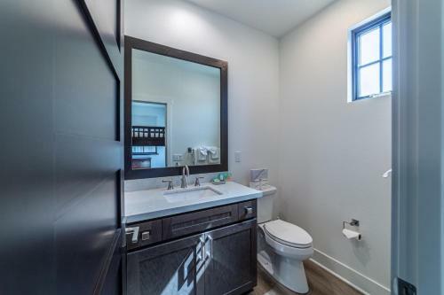 #519 Luxurious New Build, With Mountain Views