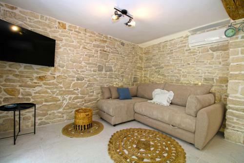 House Rakalj 2164