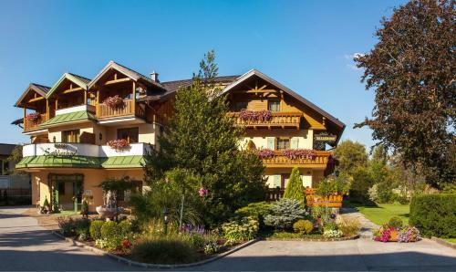 Hostal Hotel Garni Sallerhof