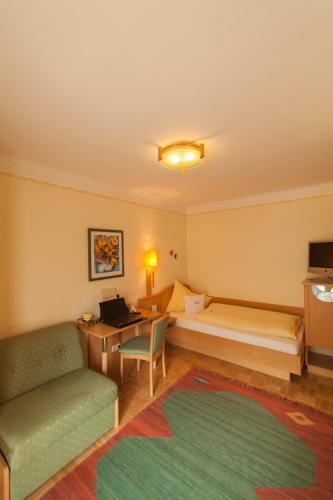Hostal Hotel Garni Sallerhof