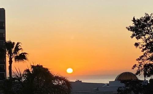 Secure One Bedroom Apartment 500m From The Beach