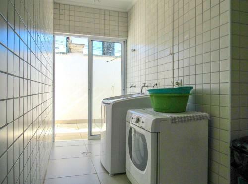 Linda Casa Pisc Aquec Praia De Pernambuco-guaruj�
