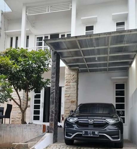 Villa Residen 99 Batu Malang