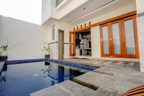 Villa Griya Lestari