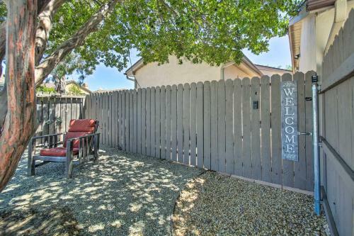 Twin Palms Romantic Retreat Yard And Grill!