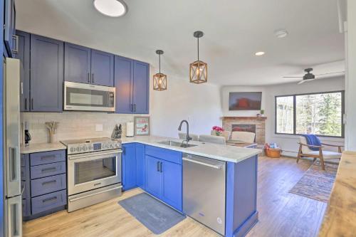 Updated Frisco Townhome Walk To Main Street!
