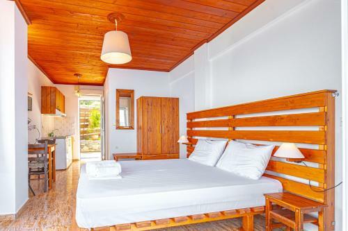 Hostal The Life Suites